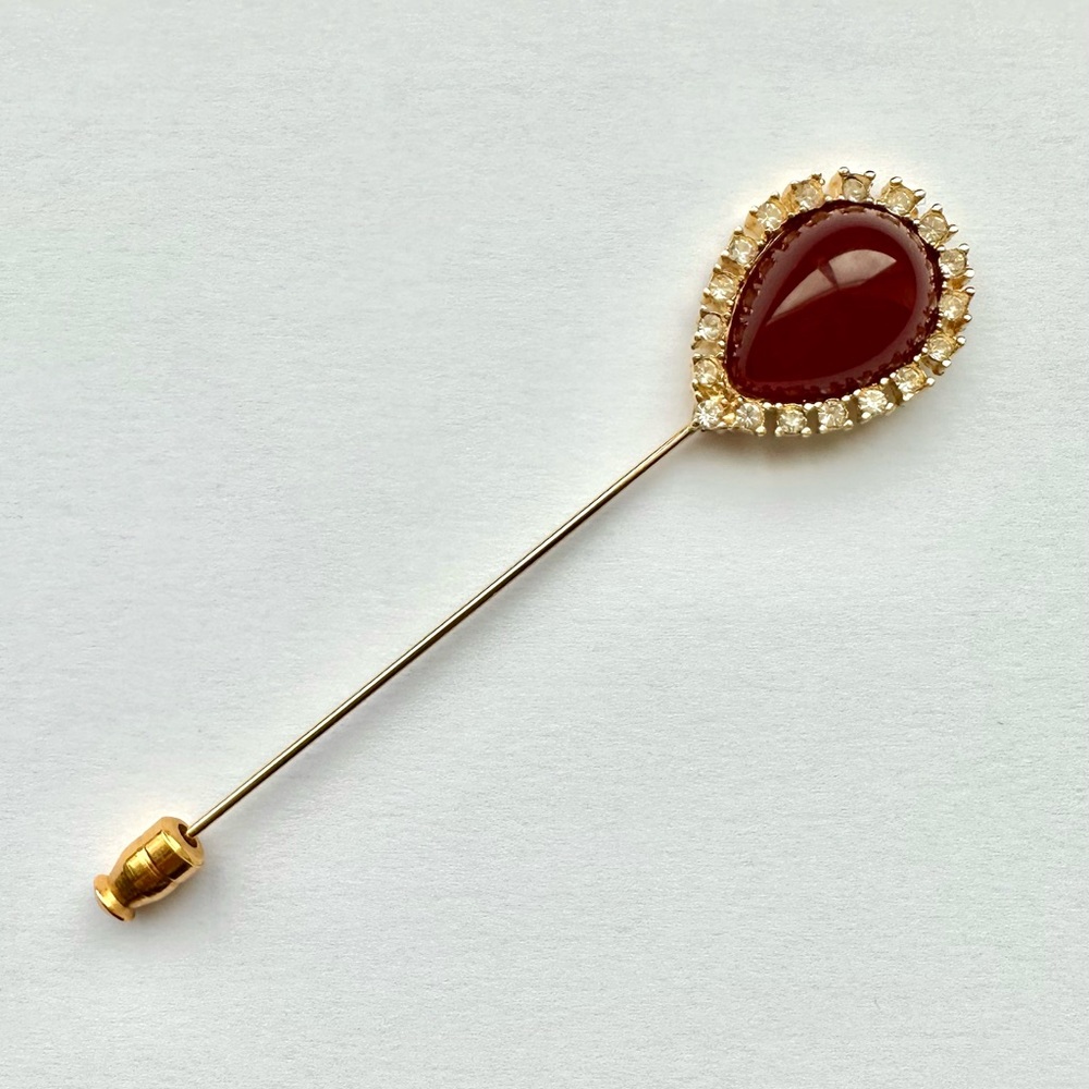 GIVENCHY Signed Gold Tone Faux Carnelian Lapel Pin Hat Pin Brooch